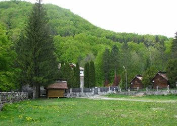 Comanca – frumusețe rurală în linii simple