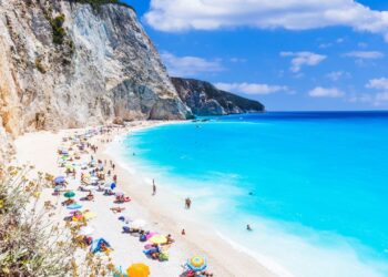 Plaje pe care nu ai voie să le ratezi într-o vacanță pe insula Lefkada